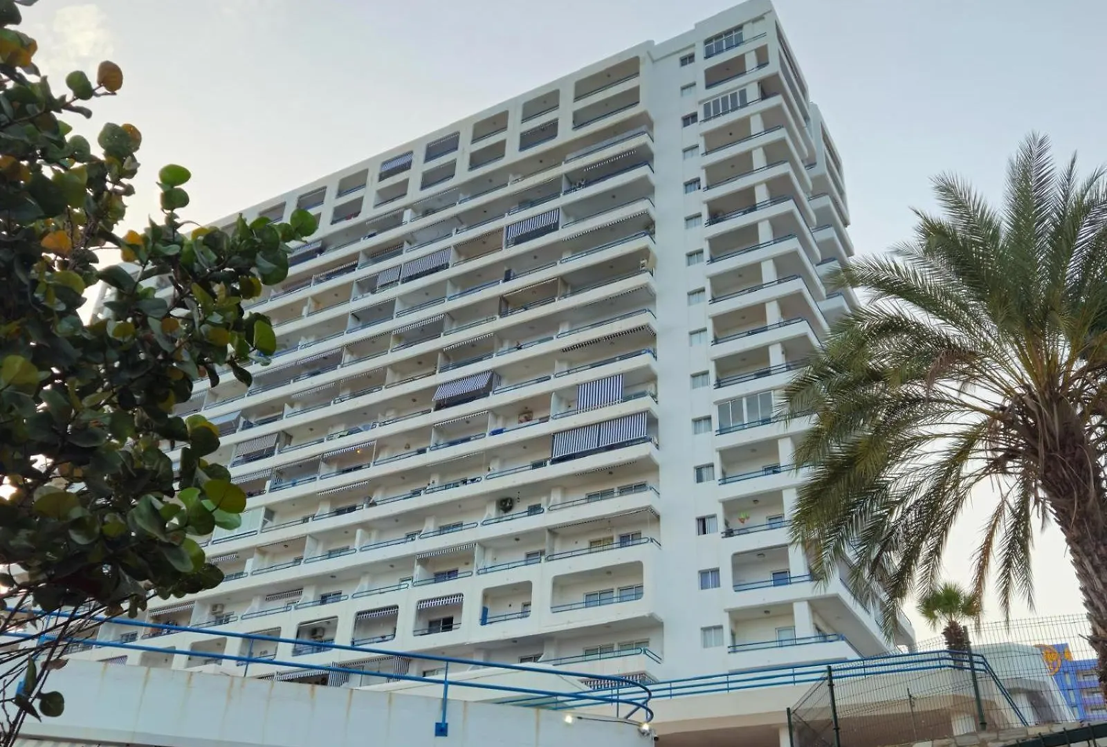 펜션 Lovely Blue Studio With Ocean View And Pool, Paraiso 918 아데제